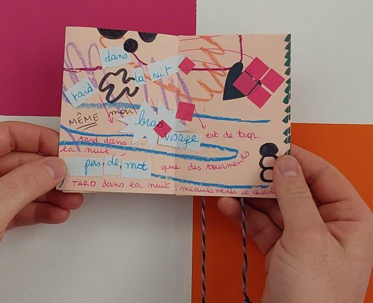 visite curieuse papier kraft