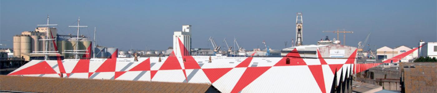 Felice Varini, Suites de triangles, Saint-Nazaire, Estuaire 2007